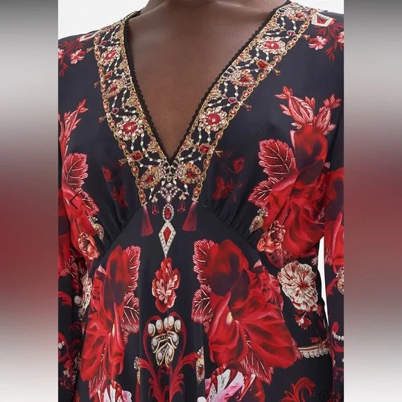 Camilla SISTERHOOD OF THE ROSE
BLOUSON SLEEVE V NECK
DRESS W LACE - Picture 3 of 9